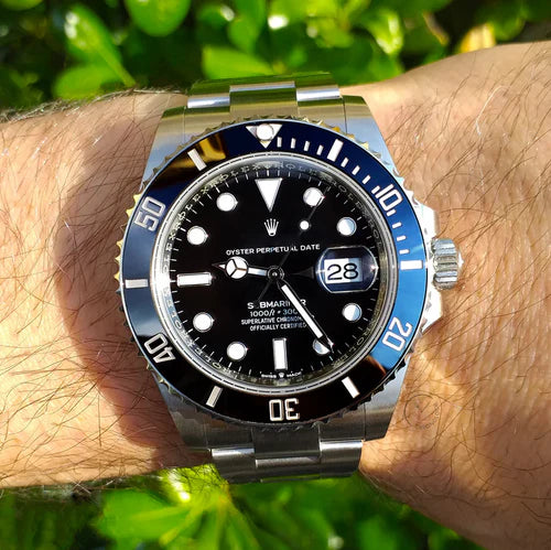 B.Club Watch Black Horizon Explorer
